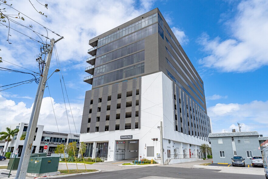 More Photos Of 800 N Federal Hwy, Hallandale Beach Office For Sale