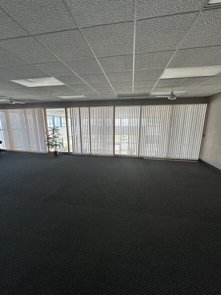 More Photos Of 8819 E 350 Hwy, Raytown Auto Dealership For Sale