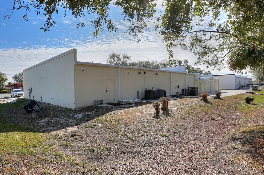 More Photos Of 1503 6th St SE, Winter Haven Storefront Retail Office For Sale