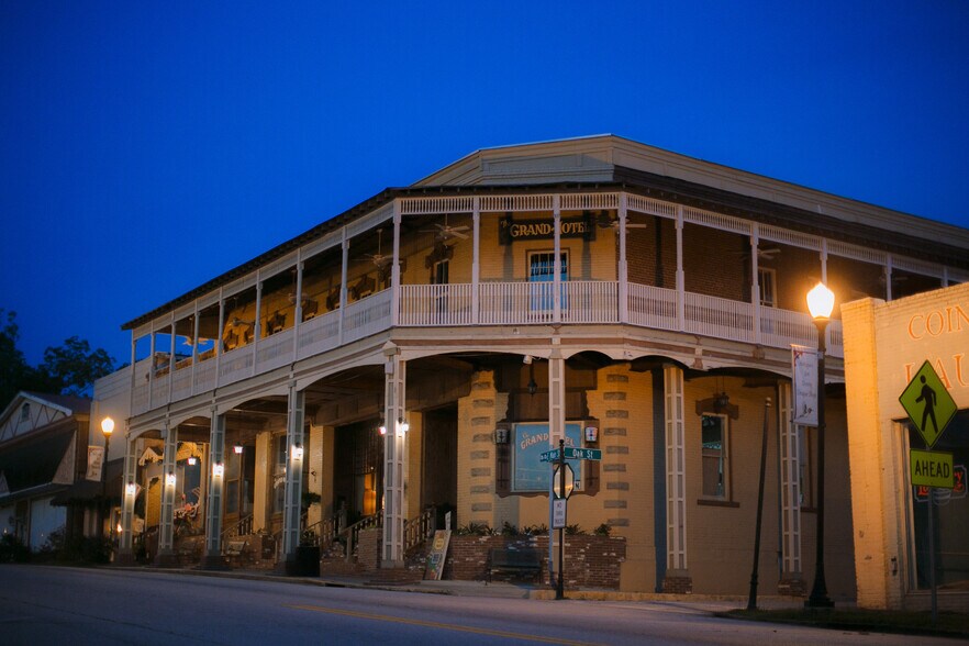 Primary Photo Of 303 E Main St, Hogansville Hospitality For Sale