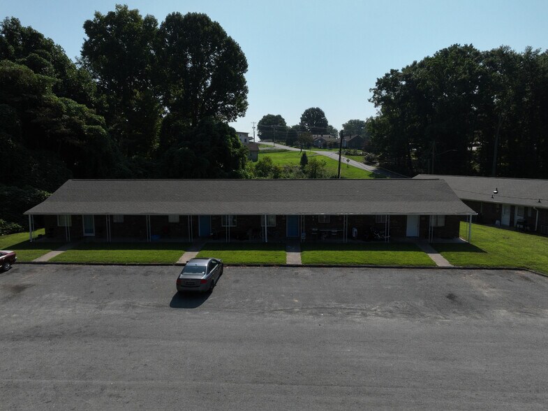 More Photos Of 100 S Kirkland Ave, Elkin Apartments For Sale