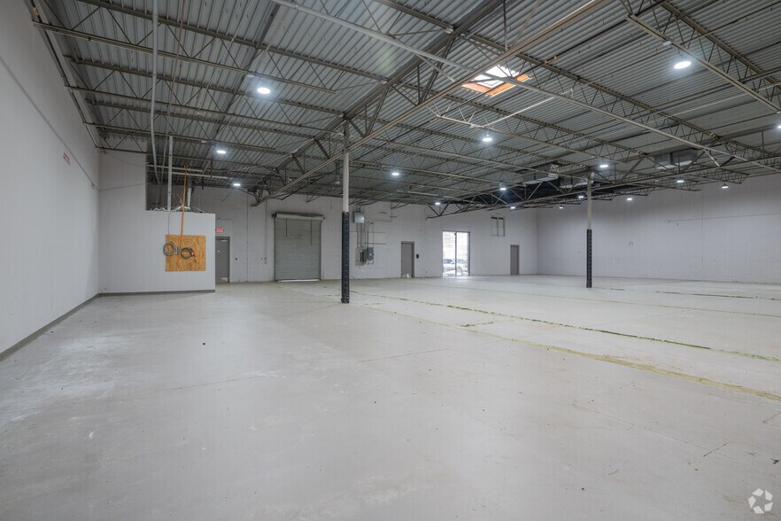 More Photos Of 1395 S Marietta Pky SE, Marietta Unknown For Lease