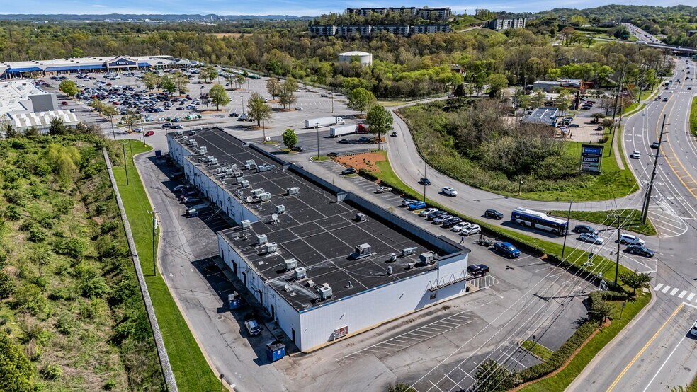 More Photos Of 7050-7088 Charlotte Pike, Nashville Unknown For Lease