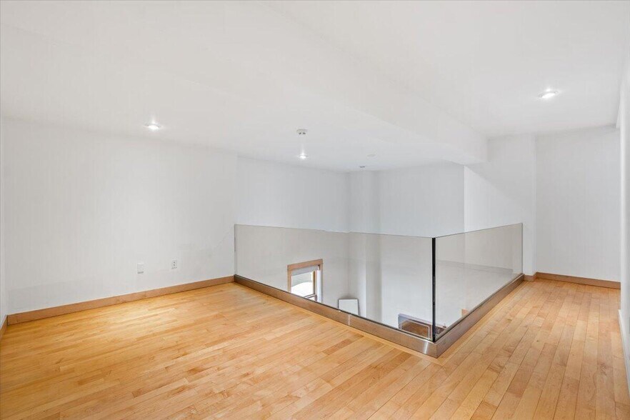 More Photos Of 507 2nd St, Eureka General Retail For Sale