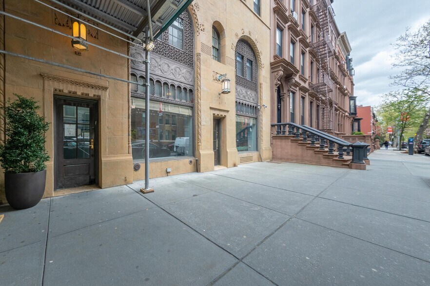 More Photos Of 142-144 Joralemon St, Brooklyn Medical For Sale