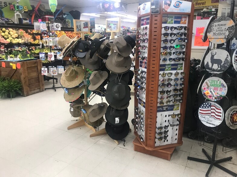 More Photos Of 25817 State Hwy 64, Pittsburg Supermarket For Sale