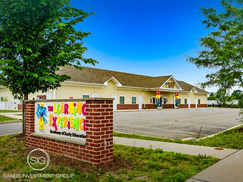 Primary Photo Of 395 Willard Ave, Newington Daycare Center For Sale
