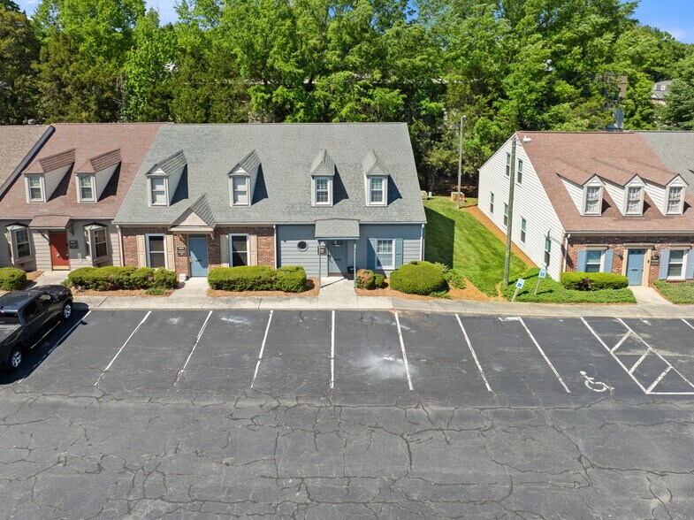 More Photos Of 1919 Boulevard St, Greensboro Office For Sale