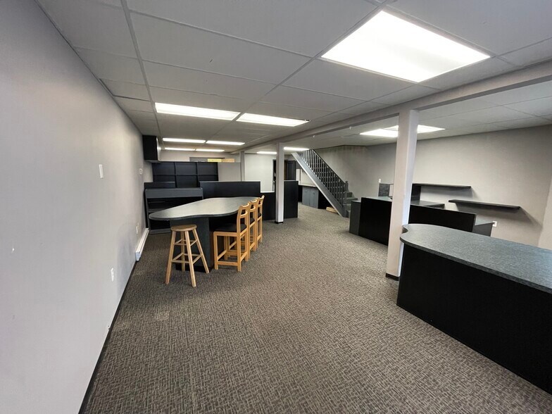 More Photos Of 3009 Murray St, Port Moody Warehouse For Lease