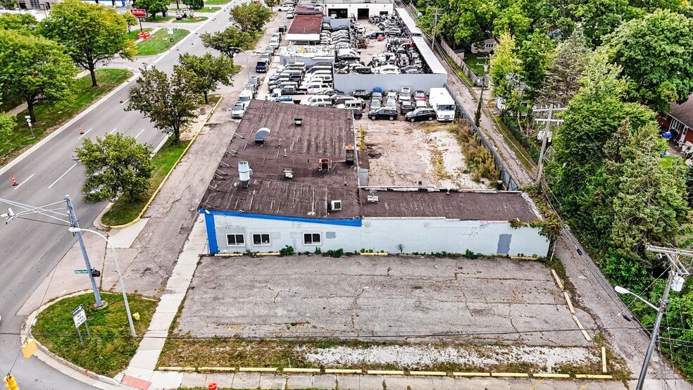 More Photos Of 1010 S Gratiot Ave, Mount Clemens Auto Repair For Sale