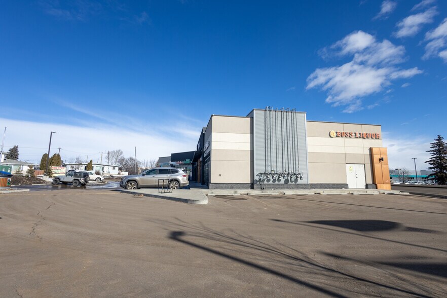 More Photos Of 5811 132, Edmonton Storefront For Sale