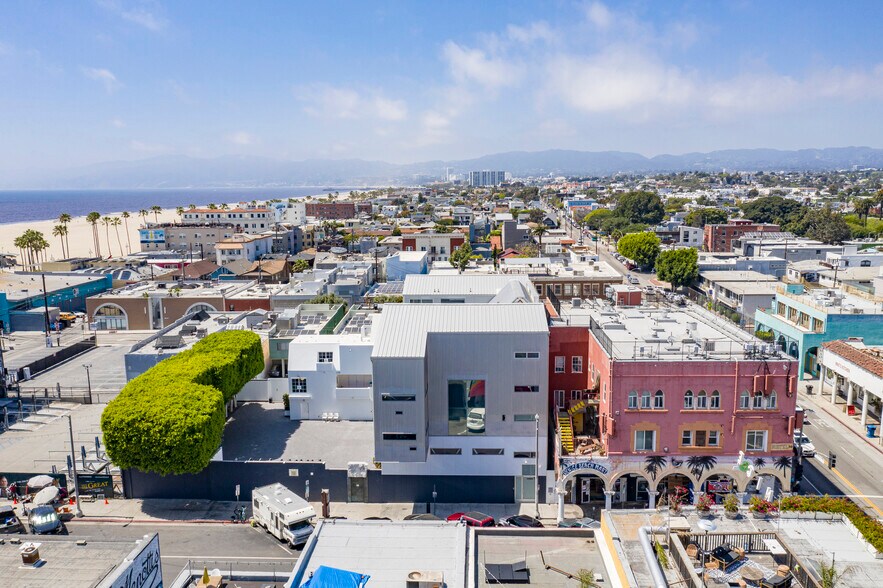 More Photos Of 57-69 Windward Ave, Venice Office For Lease