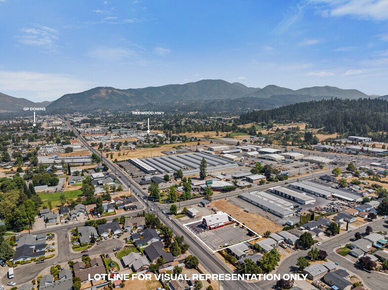 More Photos Of 2039 Redwood Ave, Grants Pass Restaurant For Sale