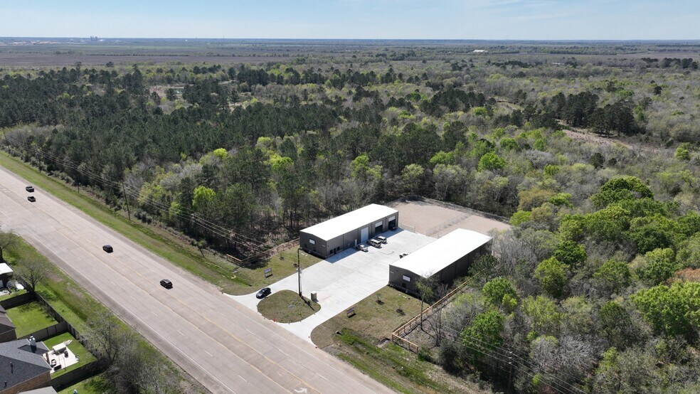 More Photos Of 4230 S Major Dr, Beaumont Warehouse For Lease