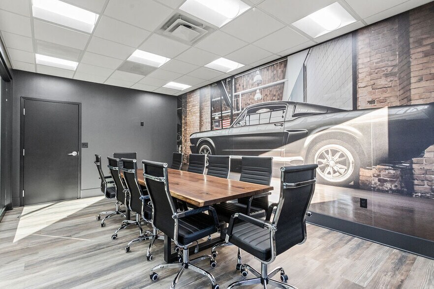 More Photos Of 3455 Centerpoint Dr, Grove City Warehouse For Lease