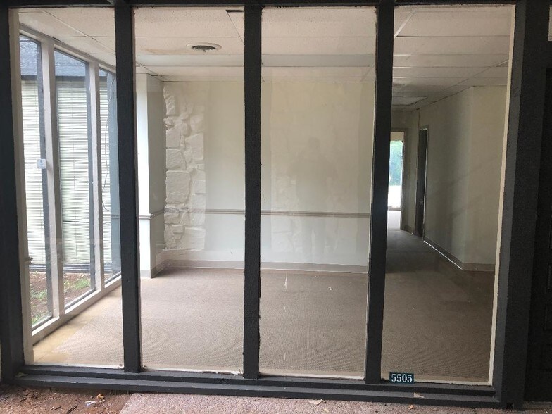 More Photos Of 5513-5539 S Lewis Ave, Tulsa Office For Lease