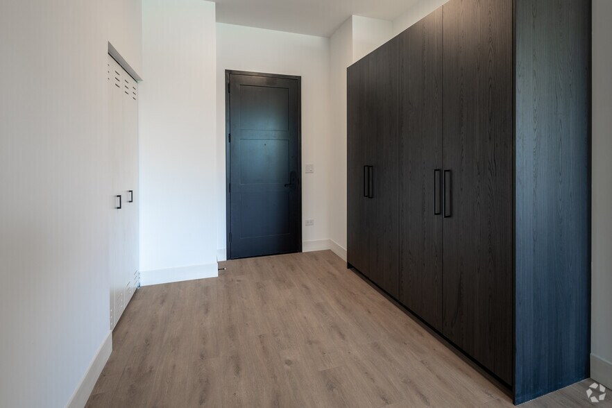 More Photos Of 871 N Franklin St, Chicago Apartments For Lease