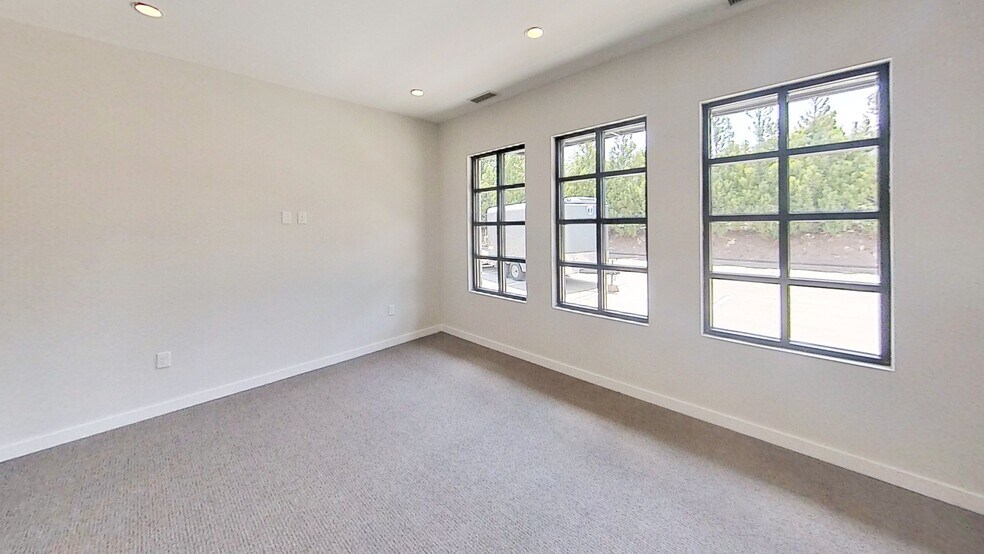 More Photos Of 6110 McFarland Station Dr, Alpharetta Office For Sale