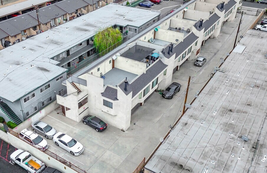 More Photos Of 9248 Palm St, Bellflower Apartments For Sale
