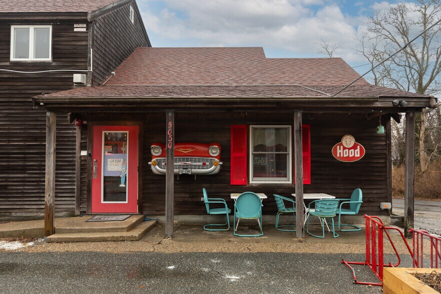 More Photos Of 5030 State Hwy, Eastham Freestanding For Sale