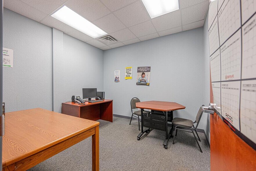 More Photos Of 650 S John Ben Shepperd Pky, Odessa Office For Sale