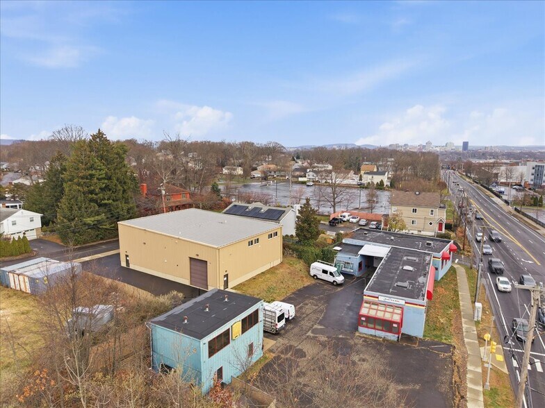 More Photos Of 559 Orange Ave, West Haven, Ct, West Haven Storefront For Sale