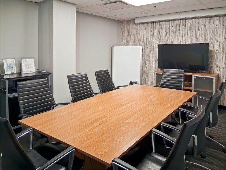 More Photos Of 330 St Mary Ave, Winnipeg Coworking Space