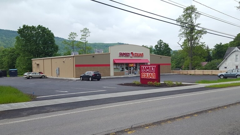 Primary Photo Of 270 Main St, Worcester Freestanding For Sale