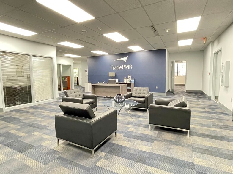 More Photos Of 2511 NW 41st St, Gainesville Office For Sale