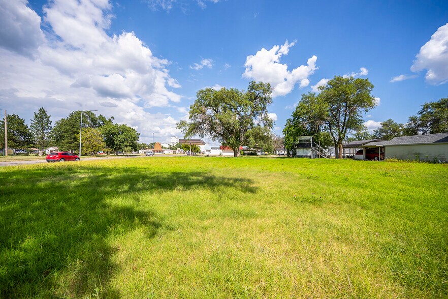 More Photos Of 0000 4th East Avenue East, Hutchinson Land For Sale