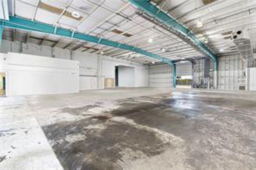 More Photos Of 4547 NW 44th Ave, Ocala Warehouse For Lease