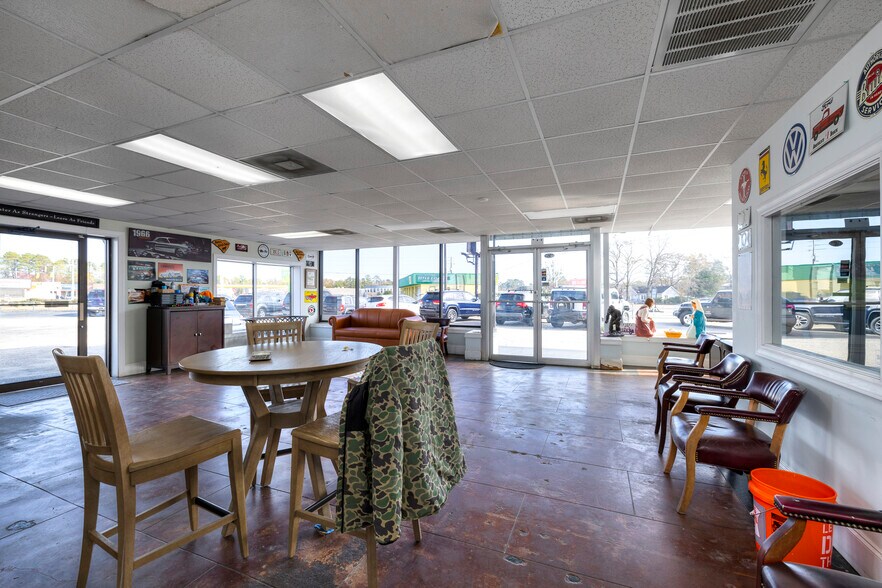 More Photos Of 756 Bultman Dr, Sumter Light Distribution For Sale