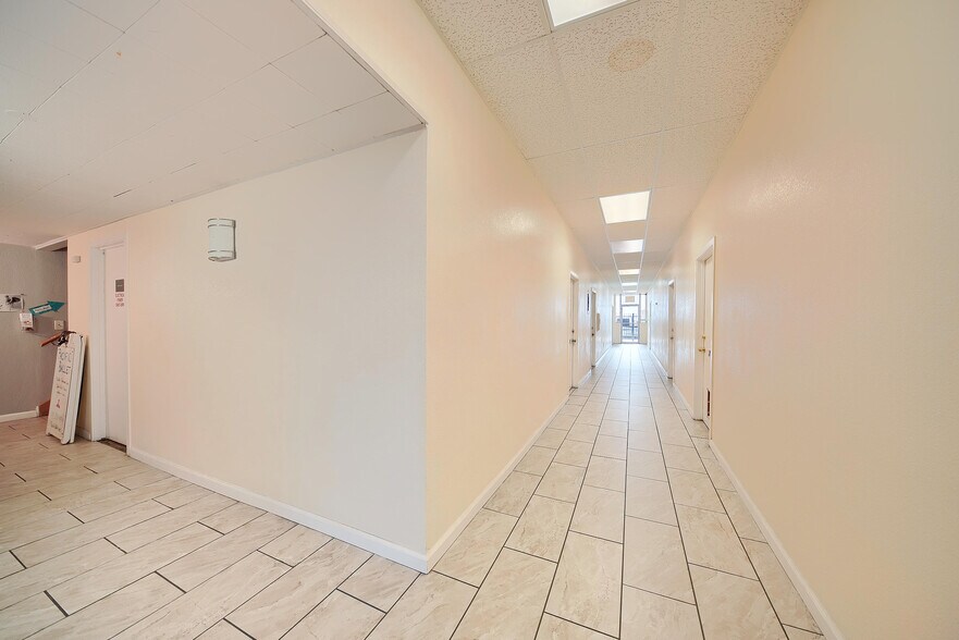 More Photos Of 33 E Magnolia St, Stockton Office For Lease