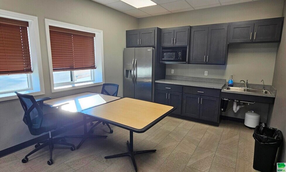 More Photos Of 2301 Boulevard of Champions, Sioux City Industrial For Lease