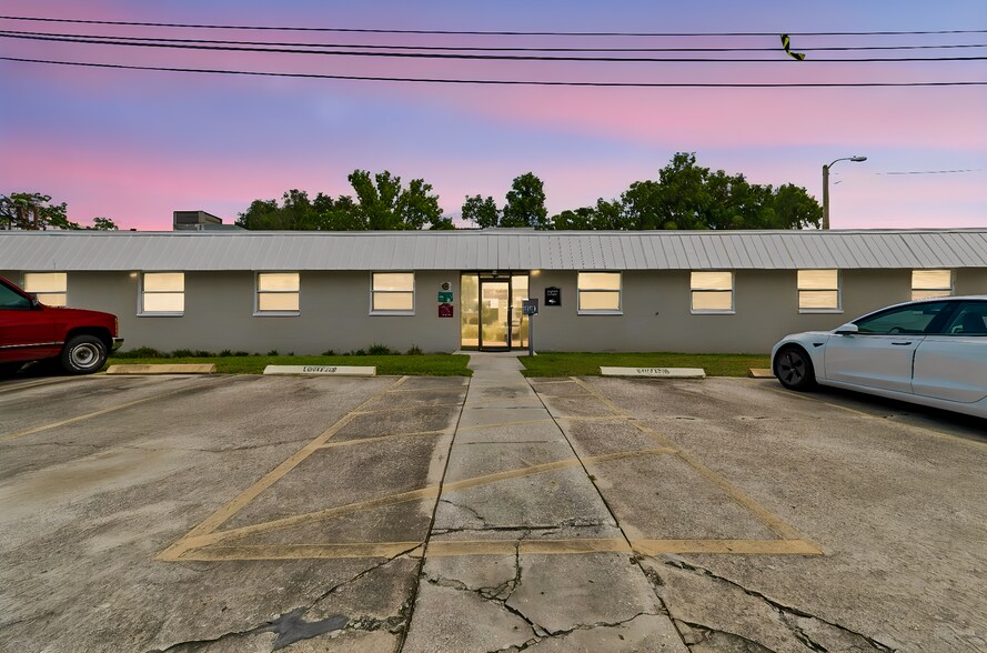 Primary Photo Of 1760-1770 Calumet St, Clearwater Warehouse For Lease