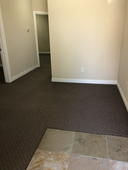 More Photos Of 1400 W Mayfield Rd, Arlington Loft Creative Space For Lease