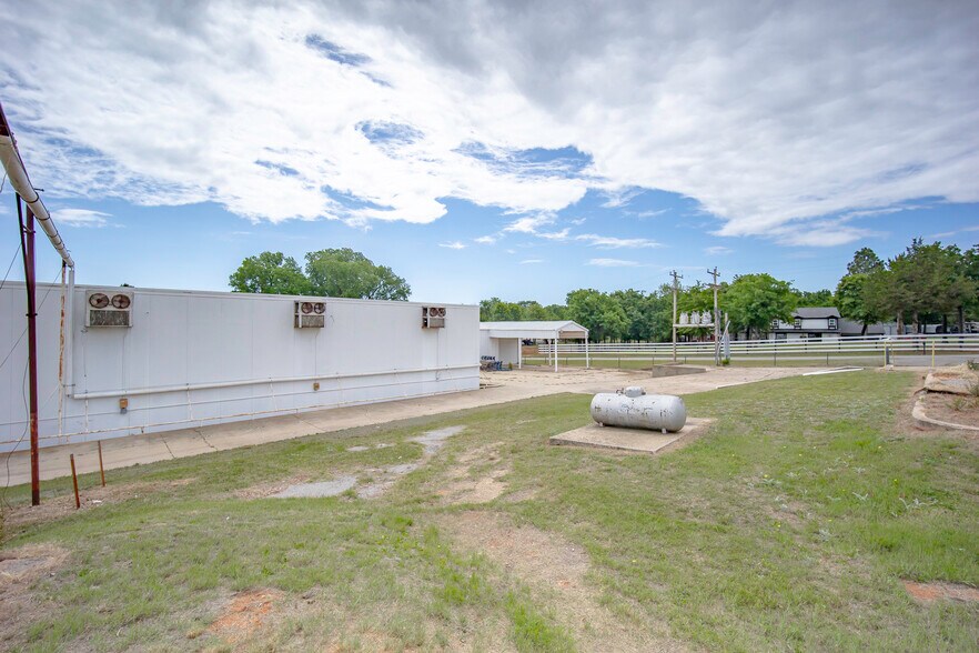 More Photos Of 1820 N Council Rd, Blanchard Food Processing For Sale