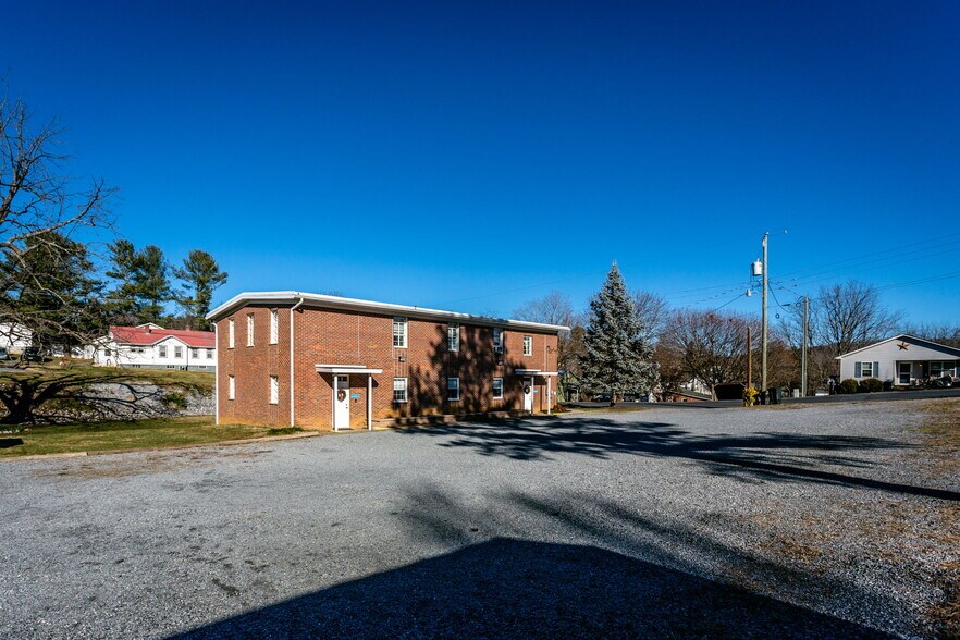 More Photos Of 2408 Hickory St, Staunton Religious Facility For Sale