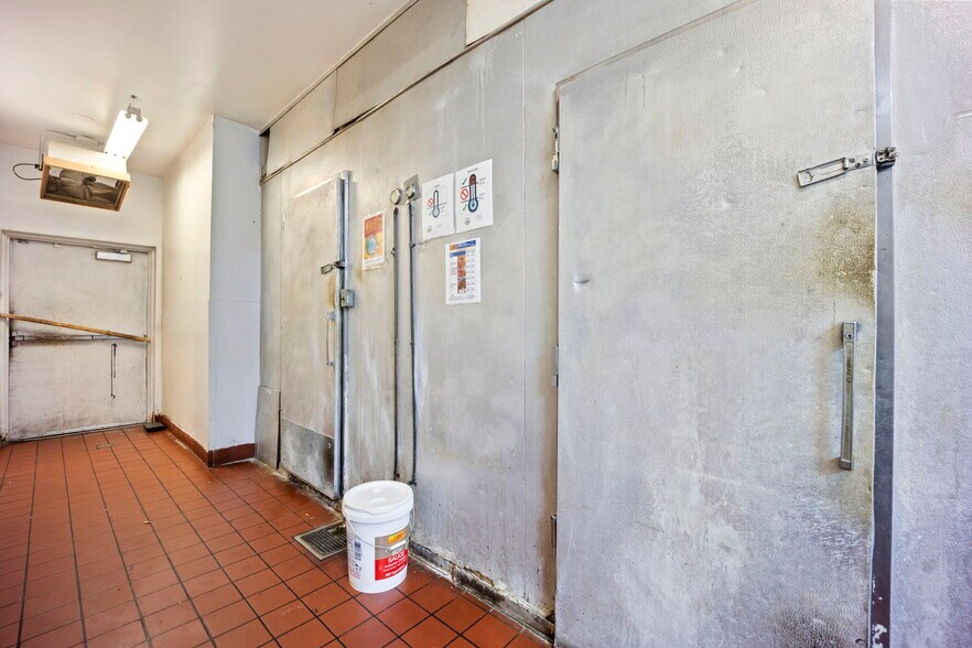 More Photos Of 3400 W Northern Ave, Pueblo Restaurant For Sale