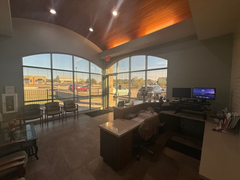 More Photos Of 1754 Bagdad Rd, Cedar Park Office For Sale