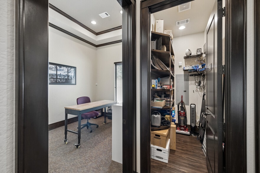 More Photos Of 12807 Haynes Rd, Houston Office For Sale