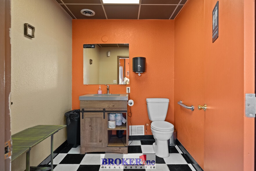 More Photos Of 120 E 3rd St, Lusk Restaurant For Sale