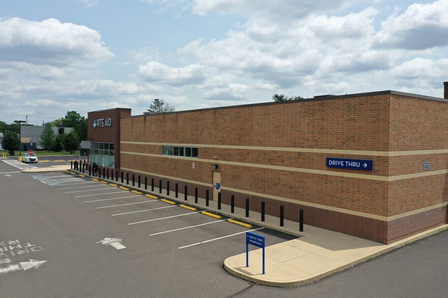 More Photos Of 6912 New Falls Rd, Levittown Drugstore For Sale