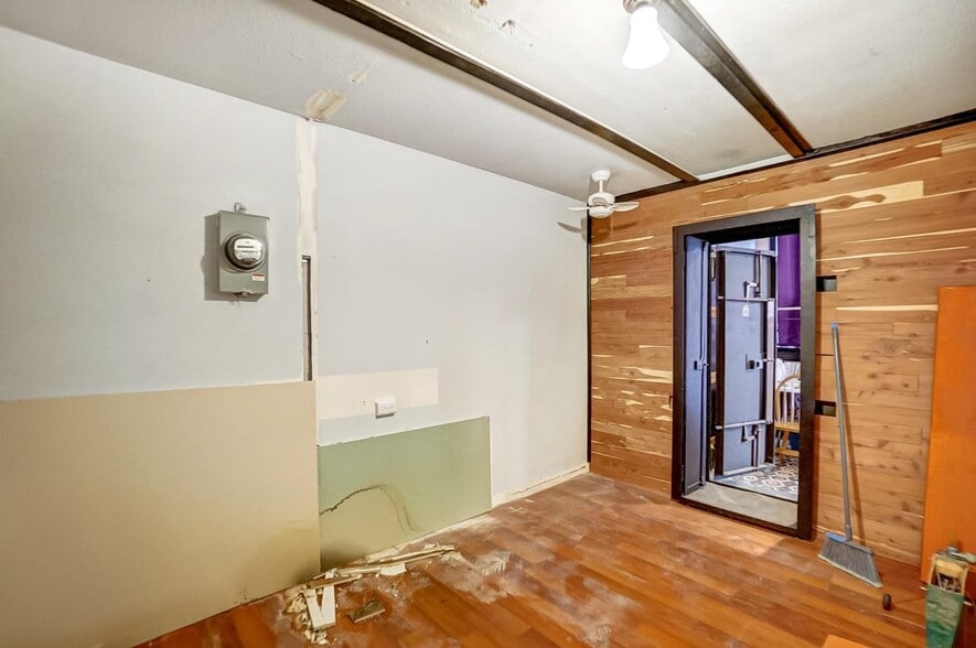 More Photos Of 2 Main St, College Corner Storefront Retail Office For Sale