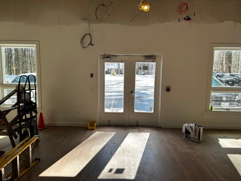 More Photos Of 30 Range Rd, Brunswick Light Manufacturing For Lease