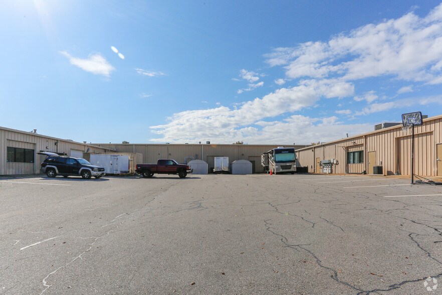 More Photos Of 203 Capcom Ave, Wake Forest Flex For Lease