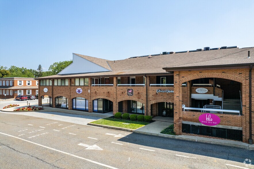 More Photos Of 3801 Kennett Pike, Greenville Unknown For Lease