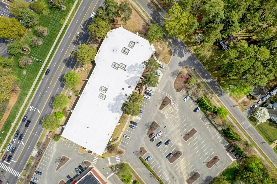 More Photos Of 3901 N Roxboro Rd, Durham Medical For Sale