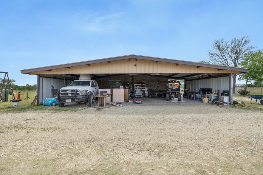 More Photos Of 9765 State Park Rd, Lockhart Land For Sale