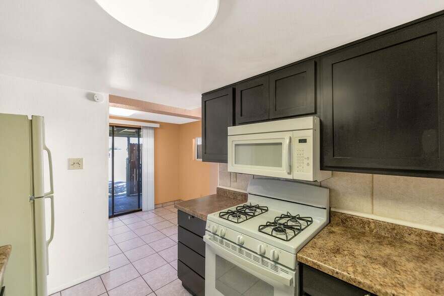More Photos Of 8916 N 11th St, Phoenix Apartments For Sale